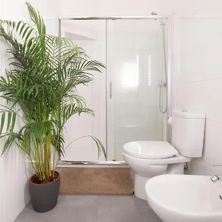 Heart Of Stylish Sleeps 8 Wac 2 Bath 아파트 리스본