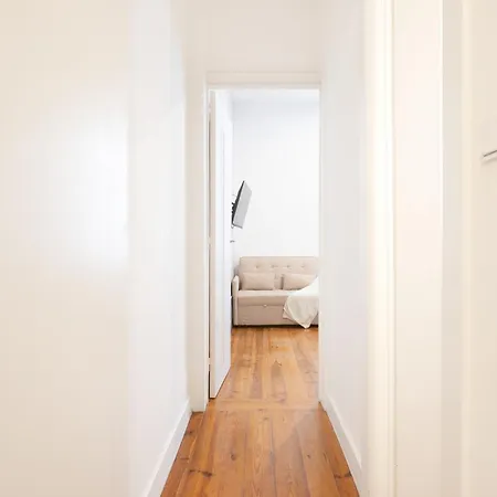 Heart Of Stylish Sleeps 8 Wac 2 Bath * 리스본