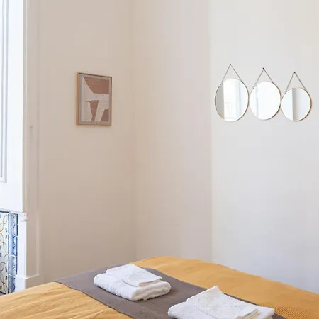 Heart Of Stylish Sleeps 8 Wac 2 Bath * 리스본