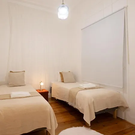 Heart Of Stylish Sleeps 8 Wac 2 Bath * 리스본