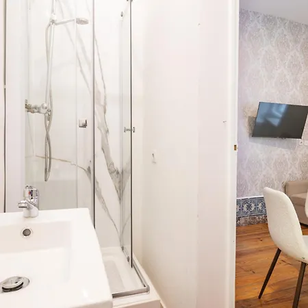 Heart Of Stylish Sleeps 8 Wac 2 Bath