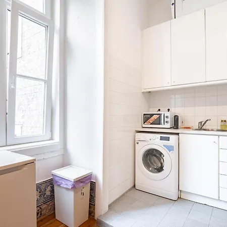 Heart Of Stylish Sleeps 8 Wac 2 Bath 아파트 리스본