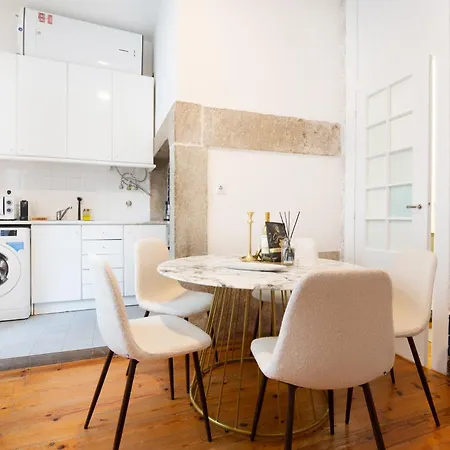 Heart Of Stylish Sleeps 8 Wac 2 Bath 아파트 리스본