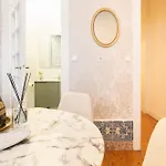 Apartment Heart Of Sleeps 8 Stylish 2 Bath